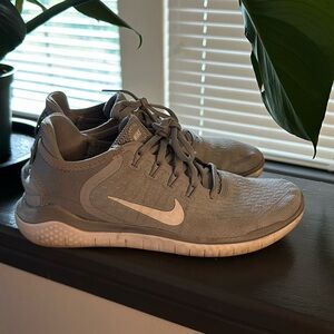 Nike Free Run | 2018 Women's Running Shoe	
Size 8
